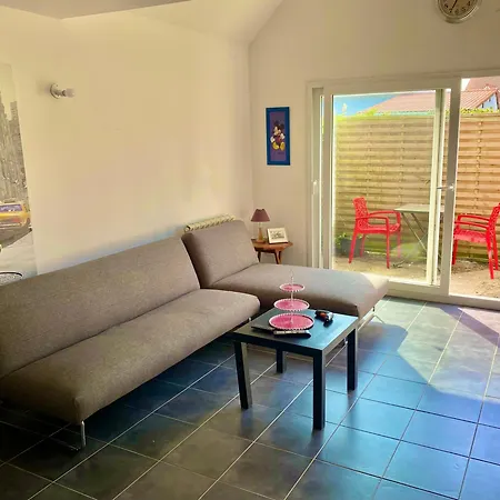 La Petite Maison Rouge Holiday home Cucq